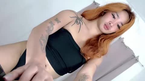 miss_mitchxx online show from 10, 4, 2026