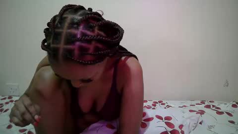 Snapshot of miss_rihanna2 chatting on 6, 4, 2026 miss_rihanna2 online show from 6, 4, 2026