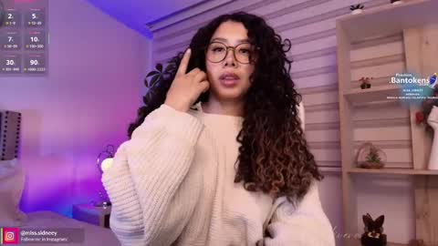 Amy Olivera online show from 12, 9, 2025