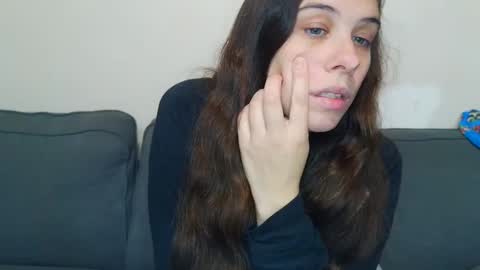 Snapshot of miss_sunshine01 chatting on 19, 9, 2025 Bella online show from 19, 9, 2025