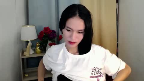 Snapshot of miss_sunshinex chatting on 2, 2, 2025 Shine online show from 2, 2, 2025
