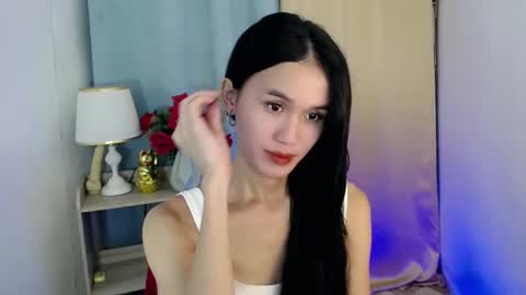Snapshot of miss_sunshinex chatting on 7, 2, 2025 Shine online show from 7, 2, 2025