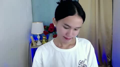 Snapshot of miss_sunshinex chatting on 11, 2, 2025 Shine online show from 11, 2, 2025