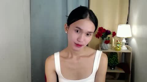 Snapshot of miss_sunshinex chatting on 13, 2, 2025 Shine online show from 13, 2, 2025