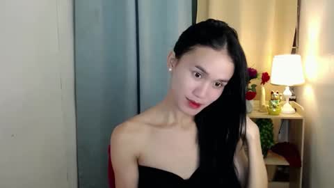 Snapshot of miss_sunshinex chatting on 14, 2, 2025 Shine online show from 14, 2, 2025