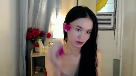 Snapshot of miss_sunshinex chatting on 18, 2, 2025 Shine online show from 18, 2, 2025