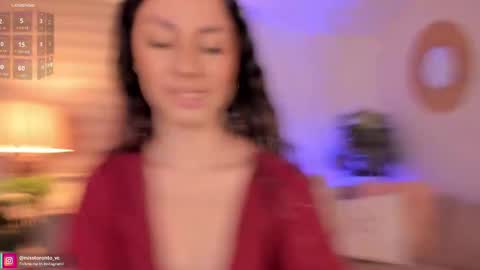 Adara Lpez online show from 6, 3, 2025