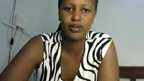 Snapshot of miss_vall chatting on 30, 12, 2024 miss_vall online show from 30, 12, 2024