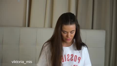 Snapshot of miss_viktoria chatting on 28, 1, 2025 Miss Victoria online show from 28, 1, 2025