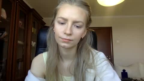 Snapshot of missalis chatting on 16, 12, 2024 Alli not bb not babe not baby online show from 16, 12, 2024