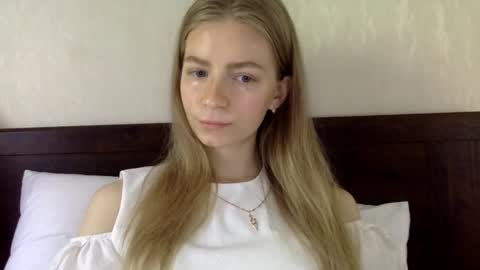 Snapshot of missalis chatting on 10, 1, 2025 Alli not bb not babe not baby online show from 10, 1, 2025
