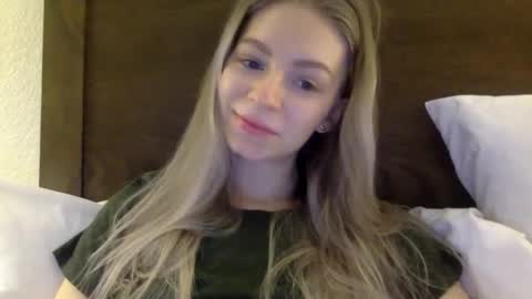 Snapshot of missalis chatting on 13, 2, 2025 Alli not bb not babe not baby online show from 13, 2, 2025