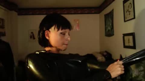 Anarkitten  online show from 11, 2, 2025