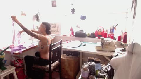 Anarkitten  online show from 26, 2, 2025