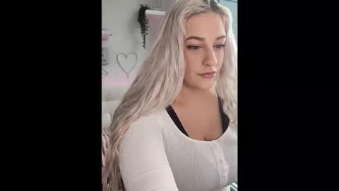 Bella Romano online show from 22, 12, 2025