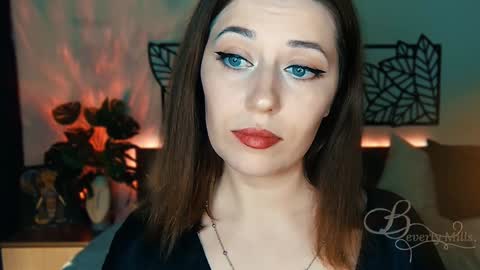 Snapshot of missbeverlymills chatting on 17, 1, 2025 The divine Beverly online show from 17, 1, 2025