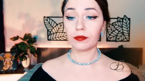 Snapshot of missbeverlymills chatting on 27, 2, 2025 The divine Beverly online show from 27, 2, 2025