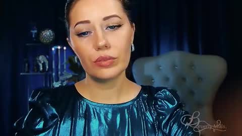 Snapshot of missbeverlymills chatting on 1, 5, 2026 The divine Beverly online show from 1, 5, 2026