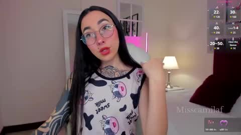Snapshot of misscamilaf chatting on 21, 2, 2025 Camila Flores online show from 21, 2, 2025