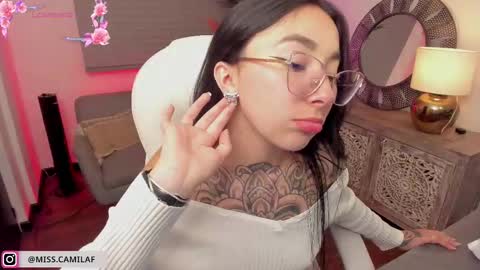 Snapshot of misscamilaf chatting on 9, 10, 2025 Camila Flores online show from 9, 10, 2025