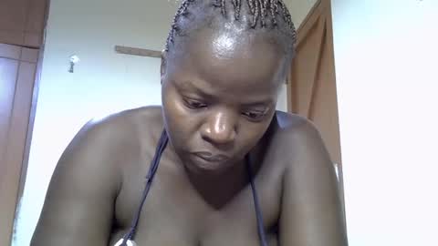 misscandy352_ online show from 17, 6, 2026