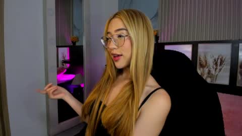 misscheelsee_as online show from 16, 9, 2025