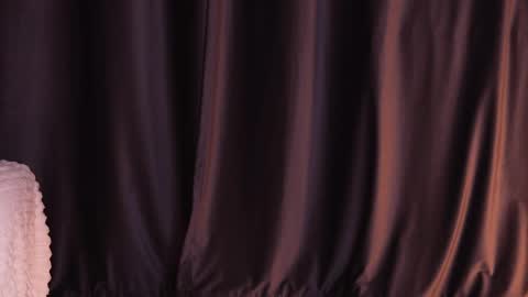 Claire online show from 9, 5, 2026