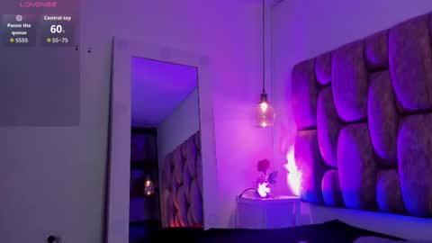 Snapshot of missdahlia_ chatting on 8, 10, 2025 dahlia online show from 8, 10, 2025