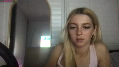 Snapshot of missdaisyyy chatting on 9, 2, 2026 Miss Daisy online show from 9, 2, 2026