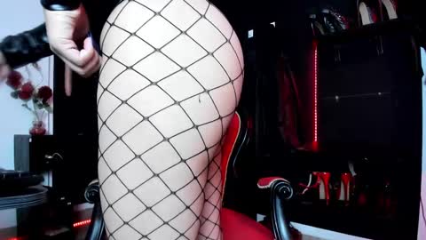 Missdarklady online show from 14, 2, 2025