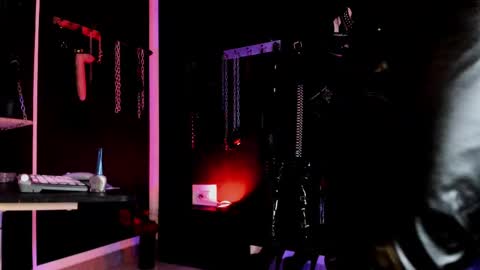 Missdarklady online show from 18, 9, 2025