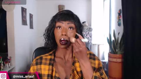 Emilie Diaz online show from 29, 4, 2026