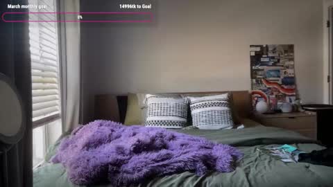 Snapshot of missemmbeex chatting on 25, 3, 2026 missemmbeex online show from 25, 3, 2026