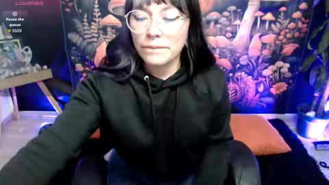 Luna online show from 4, 11, 2025