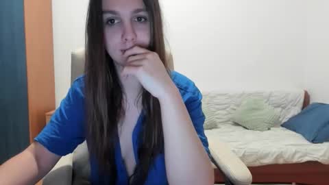 Snapshot of missgreen21 chatting on 25, 10, 2025 missgreen21 online show from 25, 10, 2025