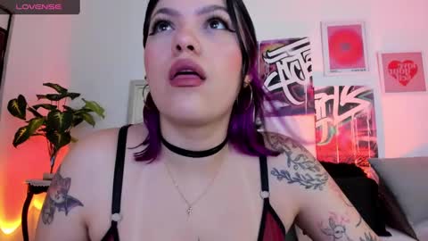 Annie online show from 1, 2, 2025