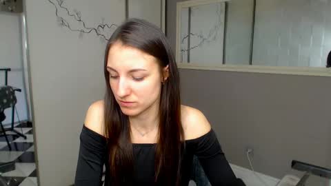 Sofia online show from 8, 3, 2025