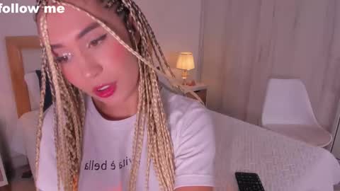 Snapshot of missjuliaa_ chatting on 27, 2, 2025 A N N Y online show from 27, 2, 2025