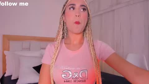 Snapshot of missjuliaa_ chatting on 28, 2, 2025 A N N Y online show from 28, 2, 2025