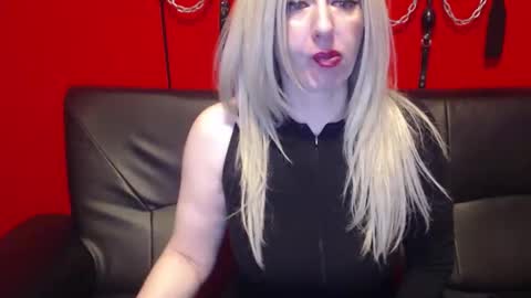 Snapshot of misskaliania chatting on 8, 2, 2025 MissKaliAnia online show from 8, 2, 2025