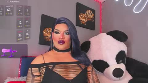 Snapshot of misskassandraa_ chatting on 23, 12, 2025 kassandra lazcano online show from 23, 12, 2025