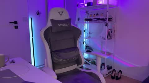 misslalii online show from 22, 10, 2025