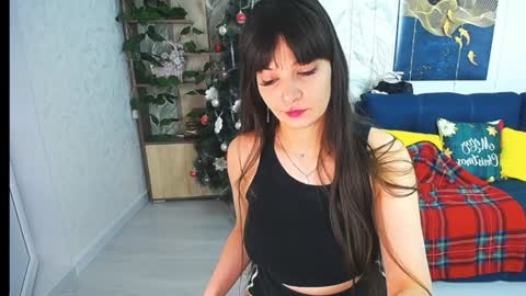 MissLaura online show from 12, 1, 2025