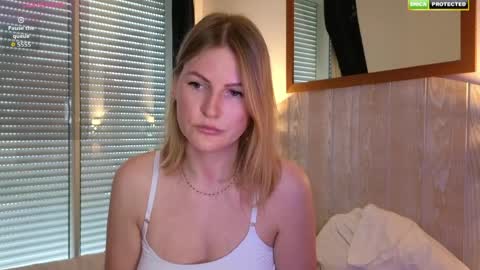 Snapshot of misslucci chatting on 22, 4, 2026 Misslucci online show from 22, 4, 2026