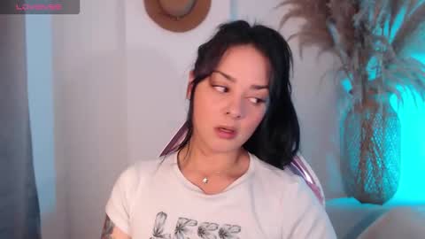 missmariana_ online show from 9, 11, 2025