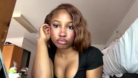 Snapshot of missmarimac chatting on 25, 2, 2026 missmarimac online show from 25, 2, 2026