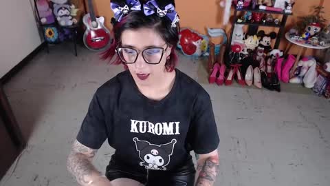 Snapshot of missmia2 chatting on 2, 1, 2025 Miss Mia online show from 2, 1, 2025