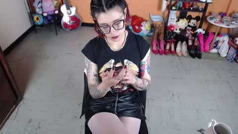 Snapshot of missmia2 chatting on 10, 1, 2025 Miss Mia online show from 10, 1, 2025
