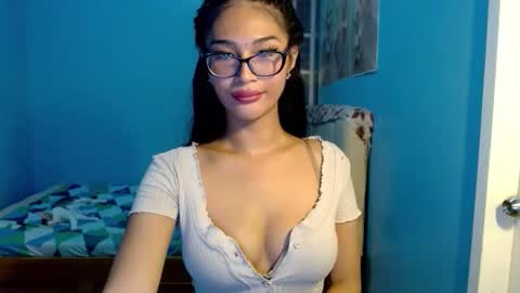 missminervaa online show from 11, 5, 2026