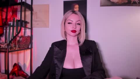   online show from 8, 2, 2025